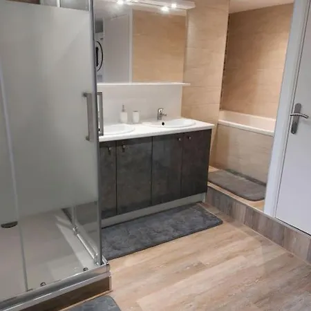 Maison Charmante St Aventin Classee 2 Etoiles Nyaraló
